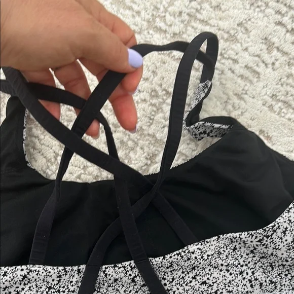 lululemon athletica Black and White Sports Bra Intimates - Picture 9 of 12